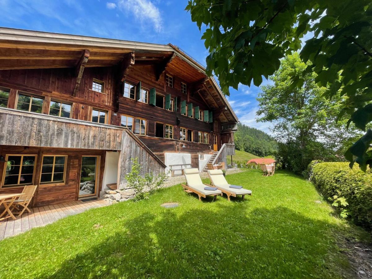 Alpen Charme - Chalet D'Hotes Et Spa Bed & Breakfast Gsteig Exterior photo