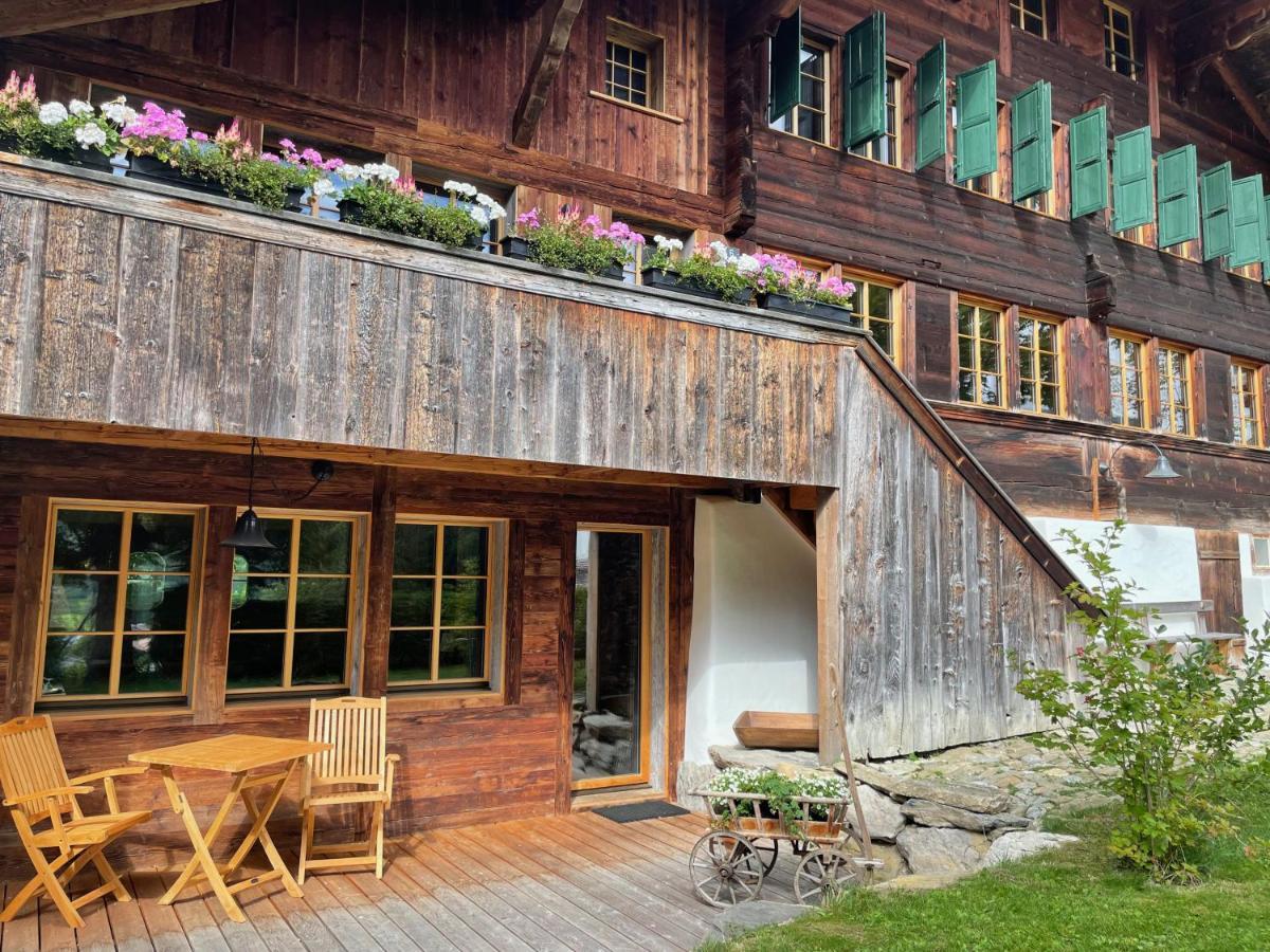 Alpen Charme - Chalet D'Hotes Et Spa Bed & Breakfast Gsteig Exterior photo